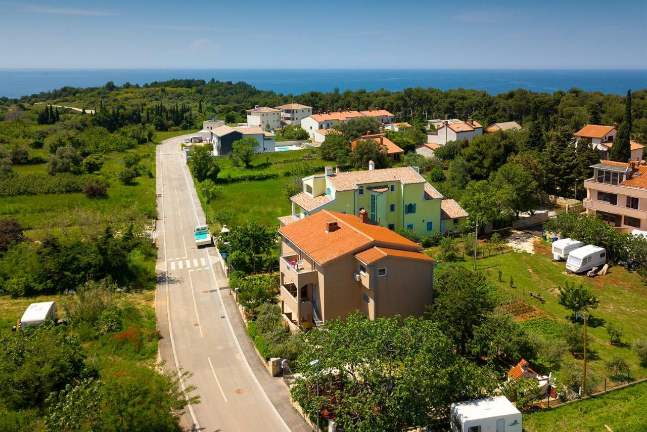 Vila Milla Premantura Exterior photo