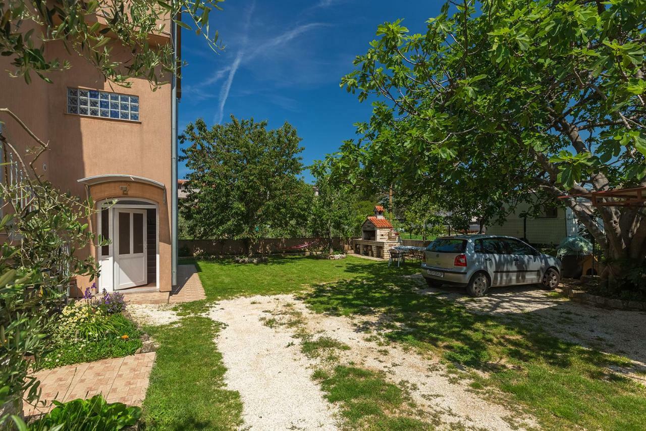 Vila Milla Premantura Exterior photo